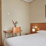 Iraipe Achuri Auto Check-in Hotel Miranda de Ebro