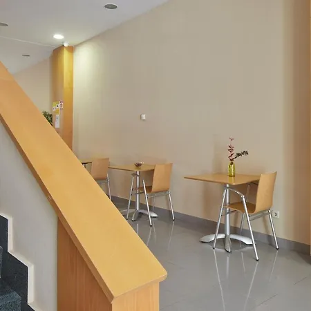 Iraipe Achuri Auto Check-in 2* Miranda de Ebro