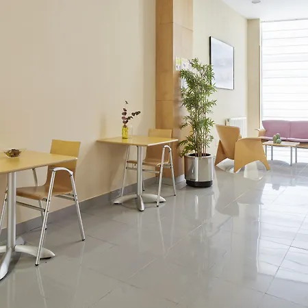 Hotel Iraipe Achuri Auto Check-in Miranda de Ebro